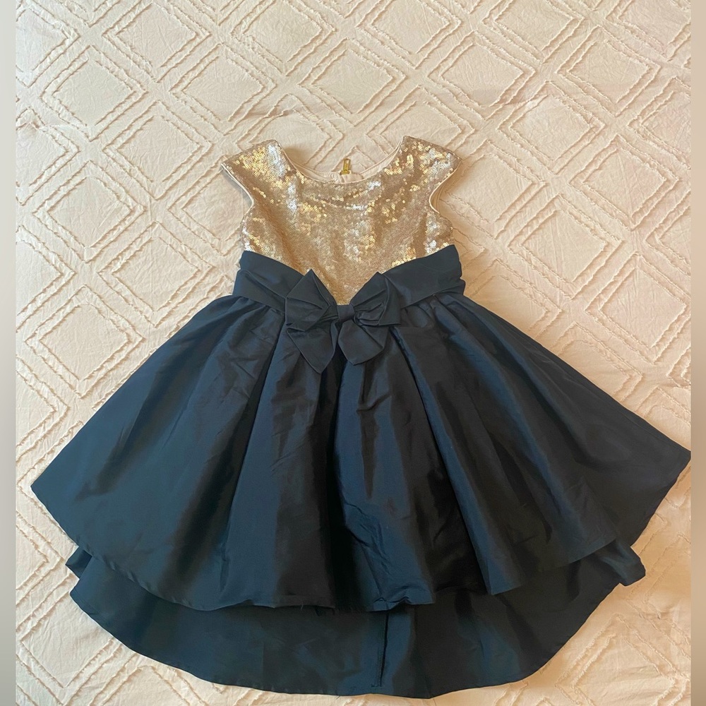 Girls size 5 formal dress like new. Style shorter in the front & longer in back